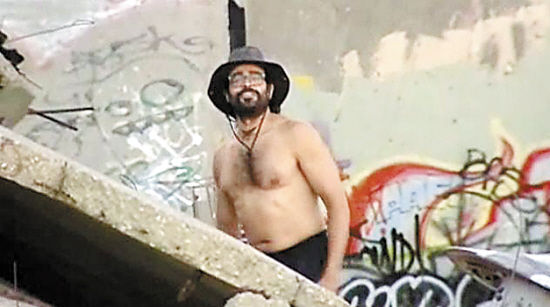 (gu)¿_˹ݰиοǰڸmɽ@ɢr(sh)l(f)F(xin)һ(g)ֵɽ(dng)һ̽r(sh)澹ȻZһwӵñӸZ