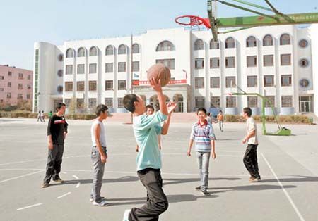 ׸һW(xu)УĻ@(chng)ԓУČW(xu)nr(sh)g@YψDƬ