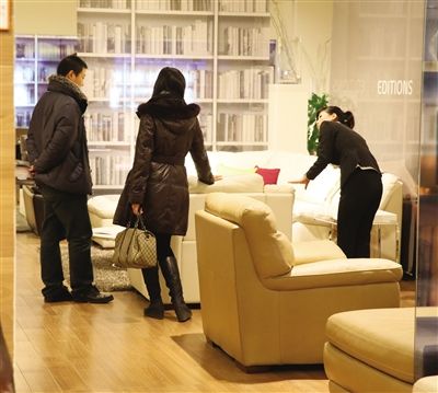 ���ּҾ�Ʒ����I(y��)�J(r��n)�����ڸ�(j��ng)��(zh��ng)���ҵ��Ј�(ch��ng)�h(hu��n)��������(n��i)��������Ҫ��Ҏ(gu��)����